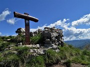 23 Alla rustica croce ricordando Eugenio